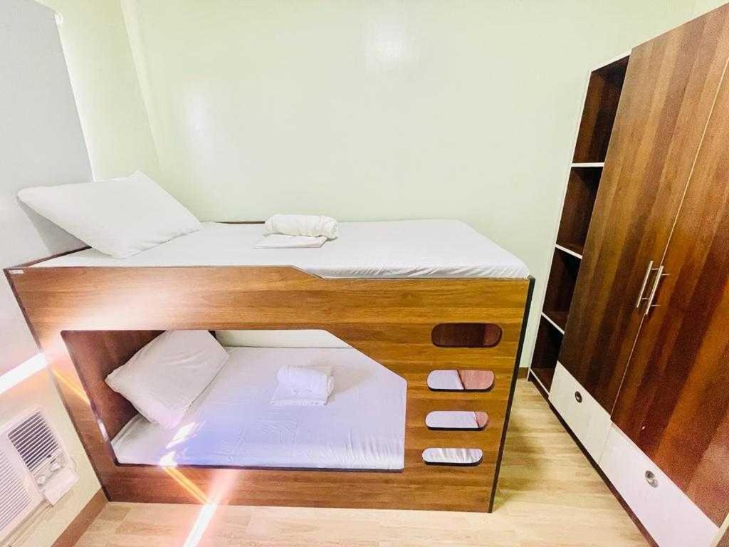 Oyo 1008 Armond Bed And Breakfast Đảo Mactan Ngoại thất bức ảnh